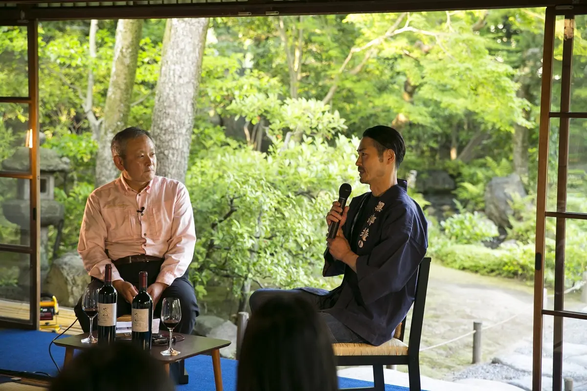 素晴らしい日本庭園を眺めながら、日本ワイの画像_8