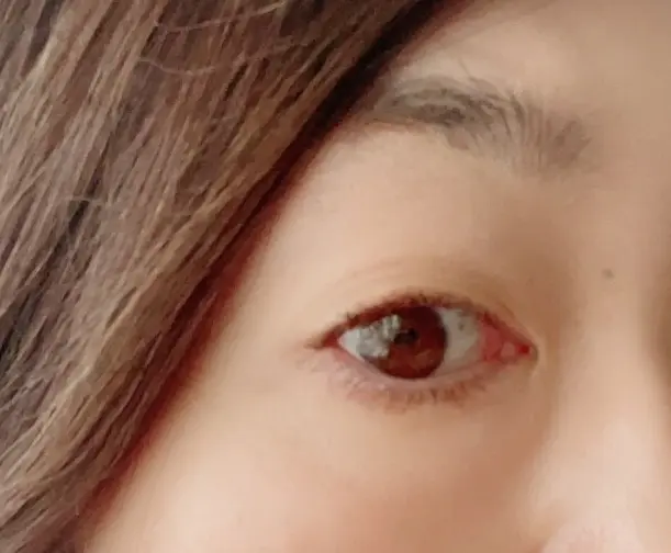 ケイト　カールアウェイキングマスカラ　BR-1を塗った画像