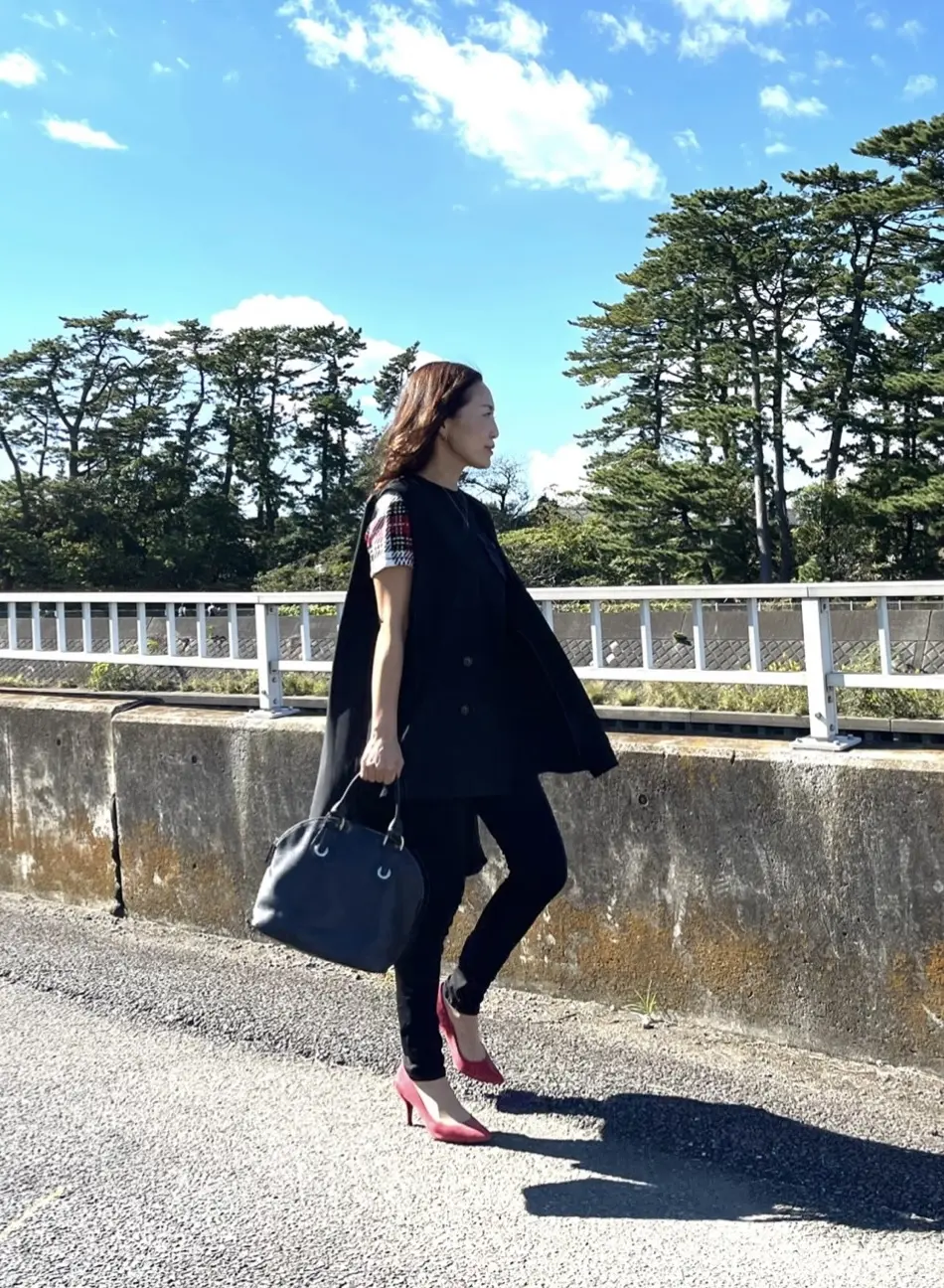 黒ジレ×赤コーデ♡の画像_3