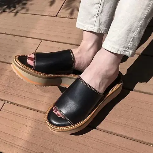 【50代 サンダル】足元からスタイルを格の画像_18