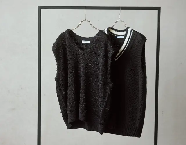 黒のショートジレ