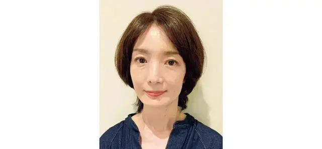 パーマを組み合わせた大人のナチュラルウルフ【50代髪型・ヘアスタイル】