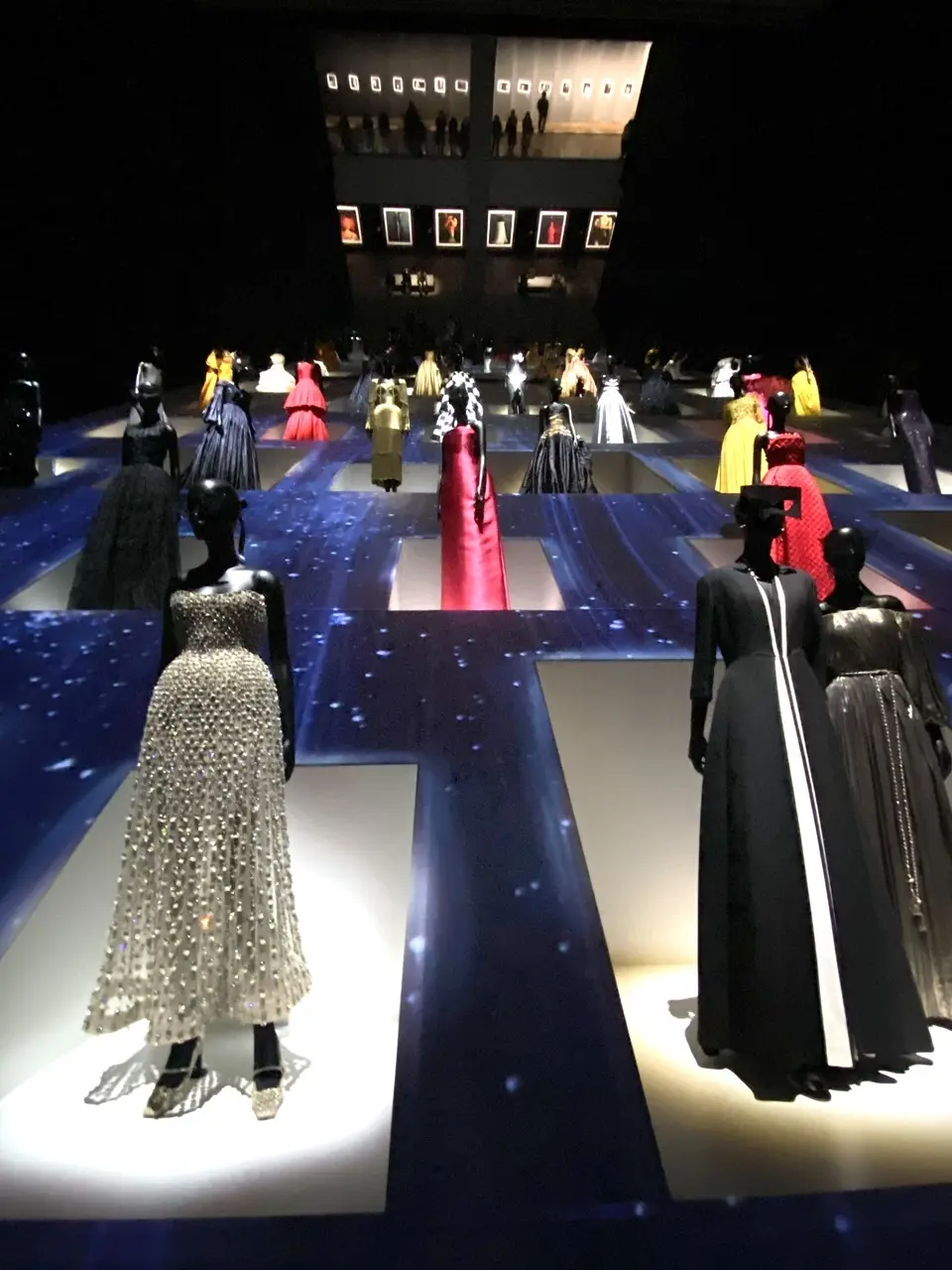 ディオール展「ディオールの夜会」②