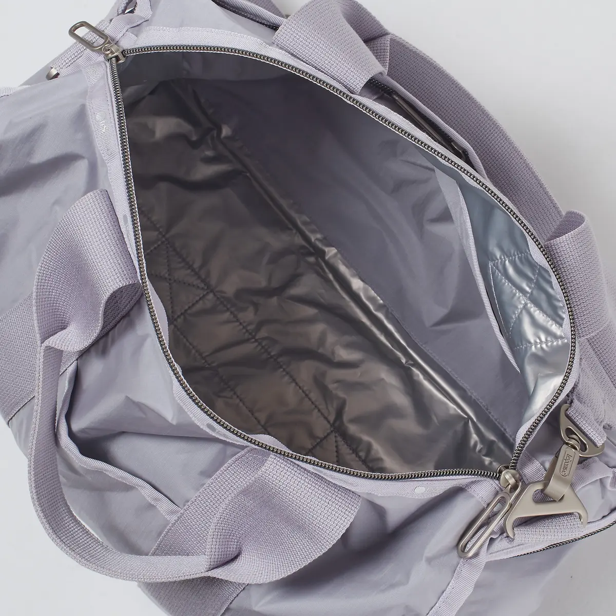 スマートトラベラーに人気のバッグにエクラの画像_3