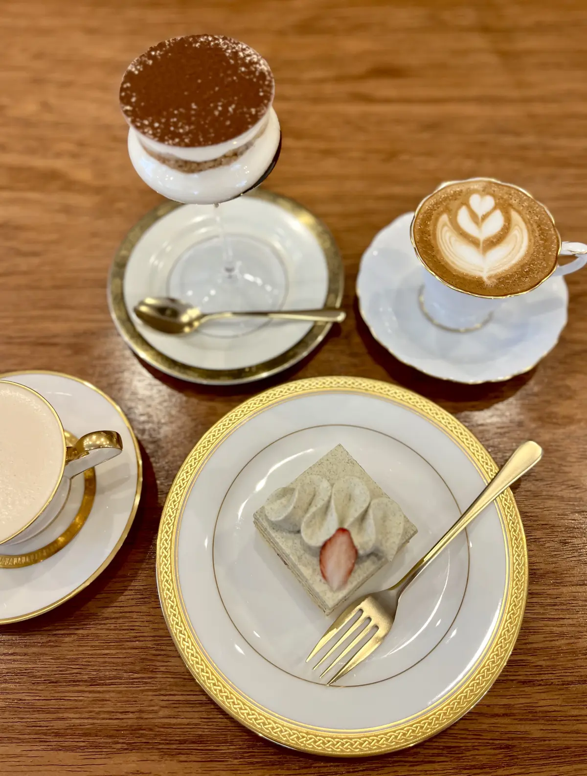 サクラ色ニットで金沢。の画像_9