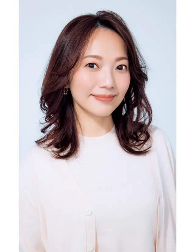 白髪カバーとトレンドに効く透明感のあるピンクベージュ