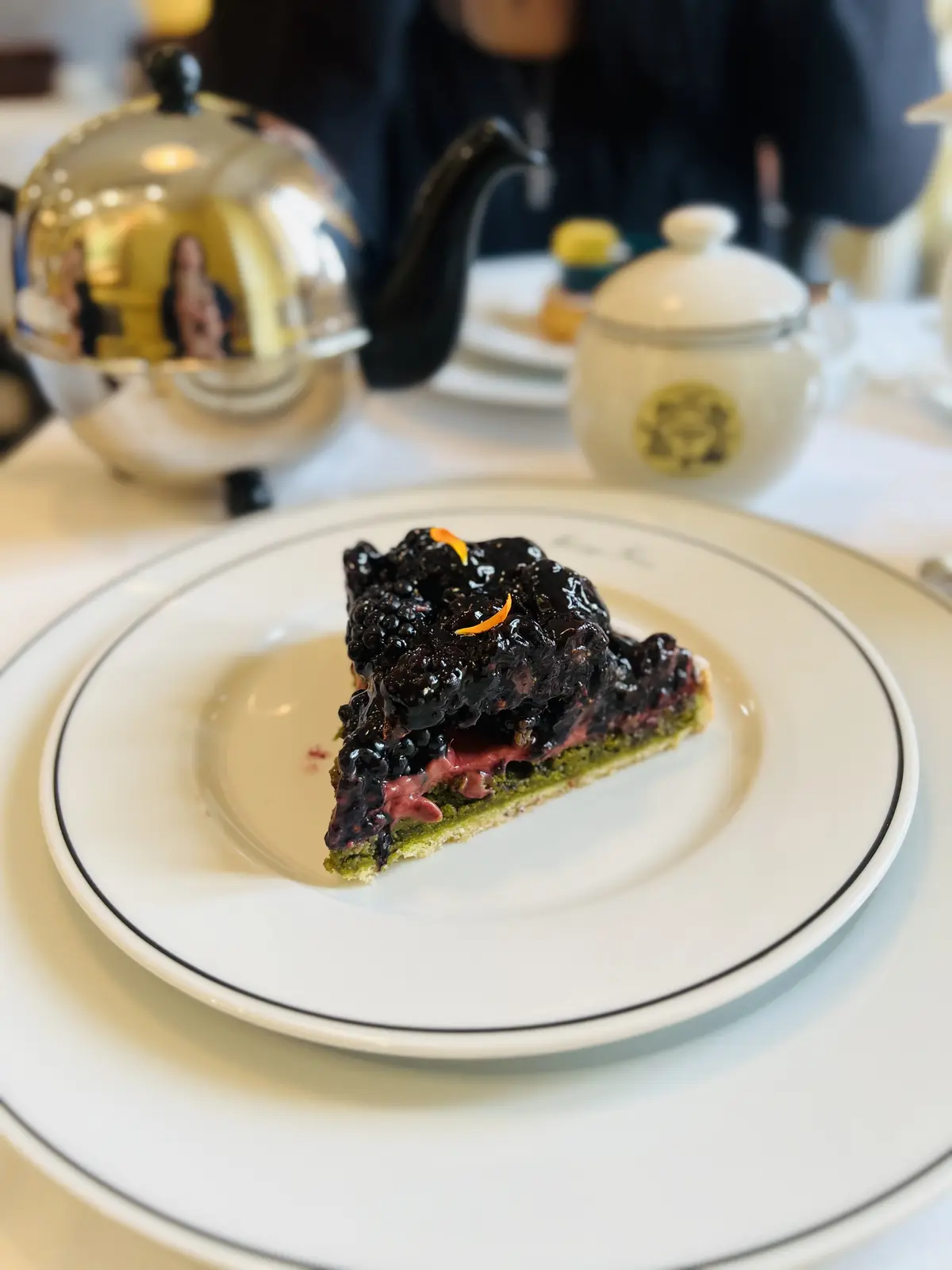 ブラックベリーと抹茶のタルト