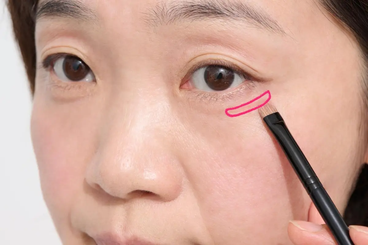 OurAge×Webエクラ　50代　目の下の「涙袋」をふっくらさせる影色シャドウの入れ方