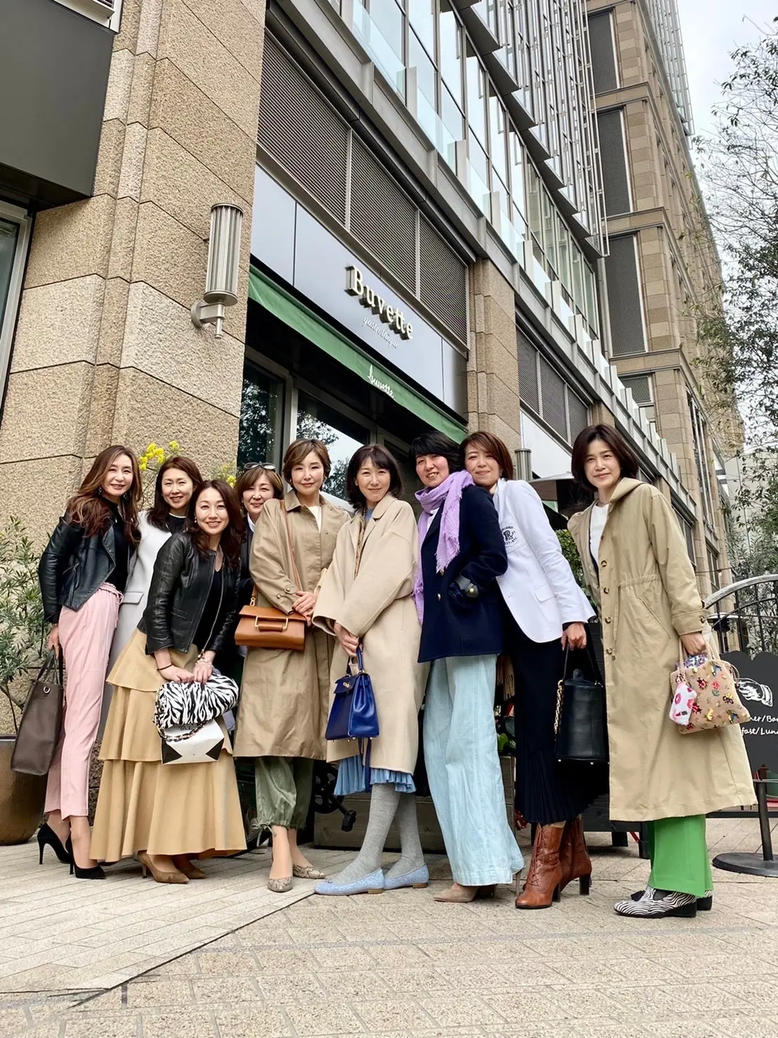 『白ブラウスで春のお出かけ♪』の画像_4