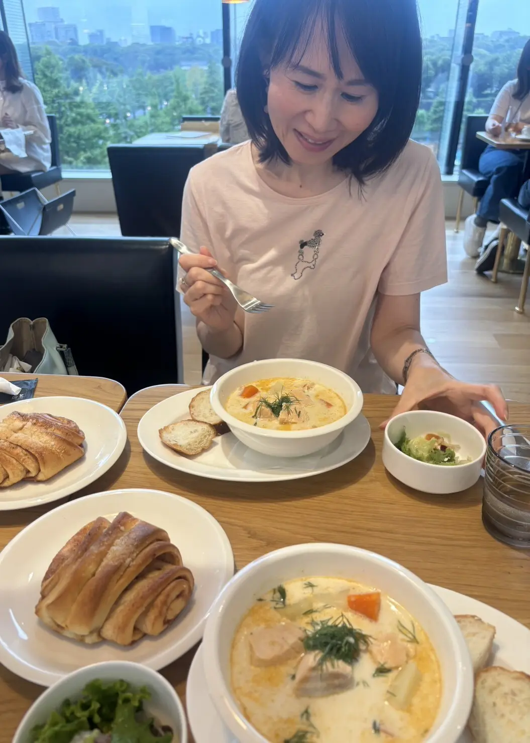 読書好きな友人と、本の話題や最近はまっている北欧のことなど、たくさんお話ししながらの楽しいランチ