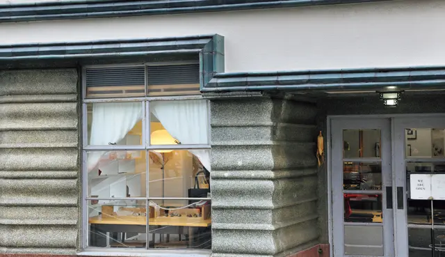 センスのいいギャラリー『Ca zahana』。家具、雑貨やヴィンテージものなど独特のセレクト