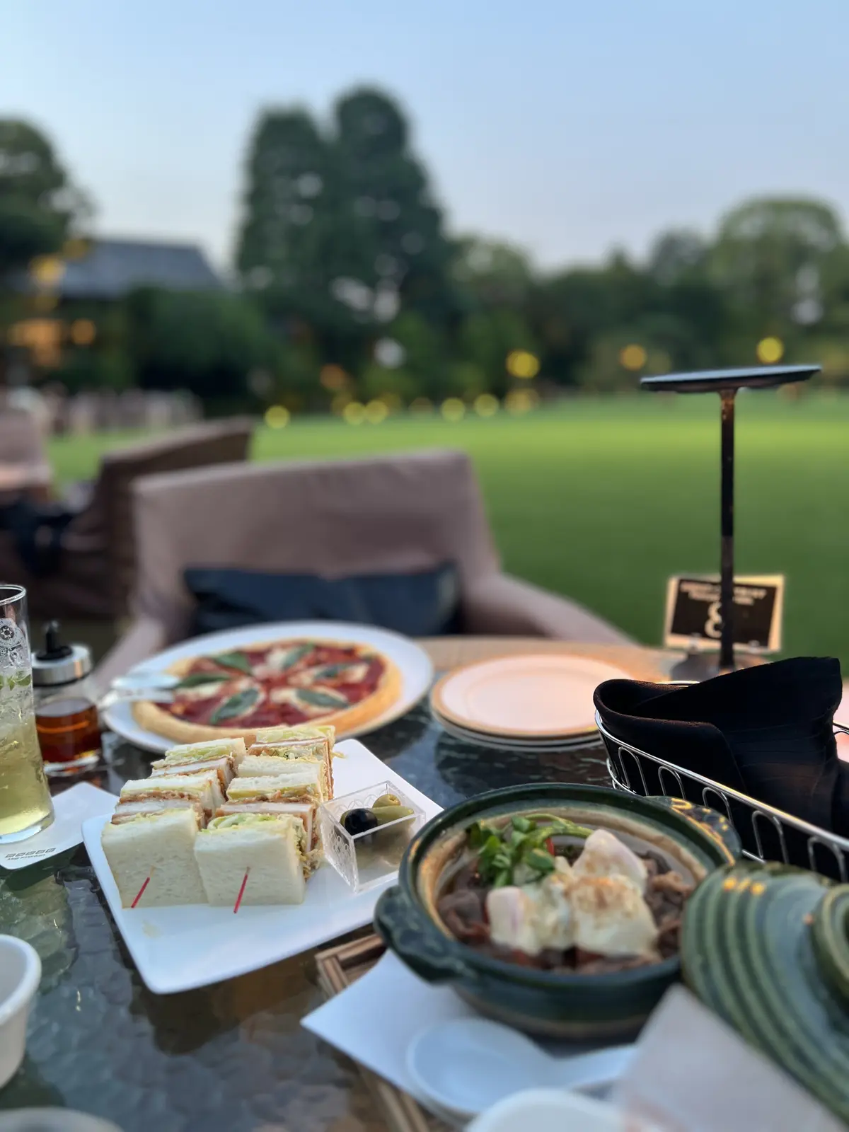 50代,40代「夏のカラーファッション」の画像_8