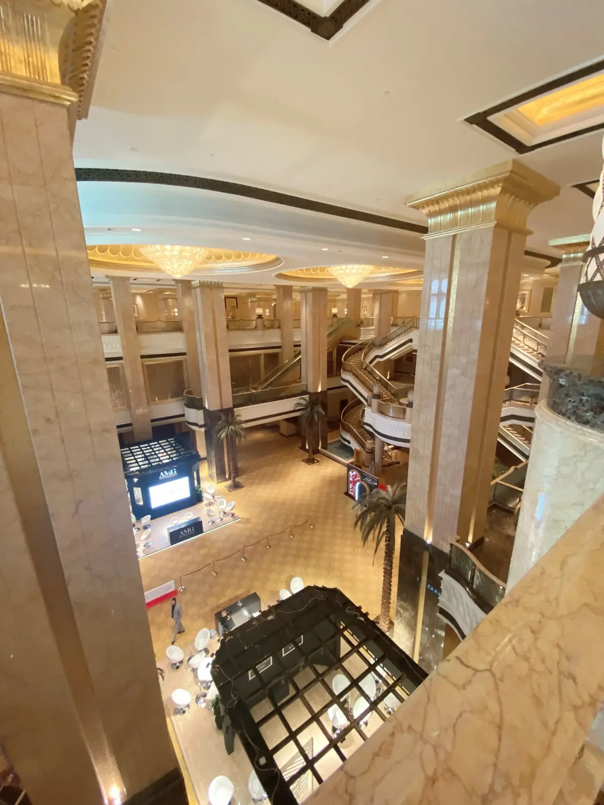 アブダビ豪華絢爛「エミレーツパレス」へ の画像_18