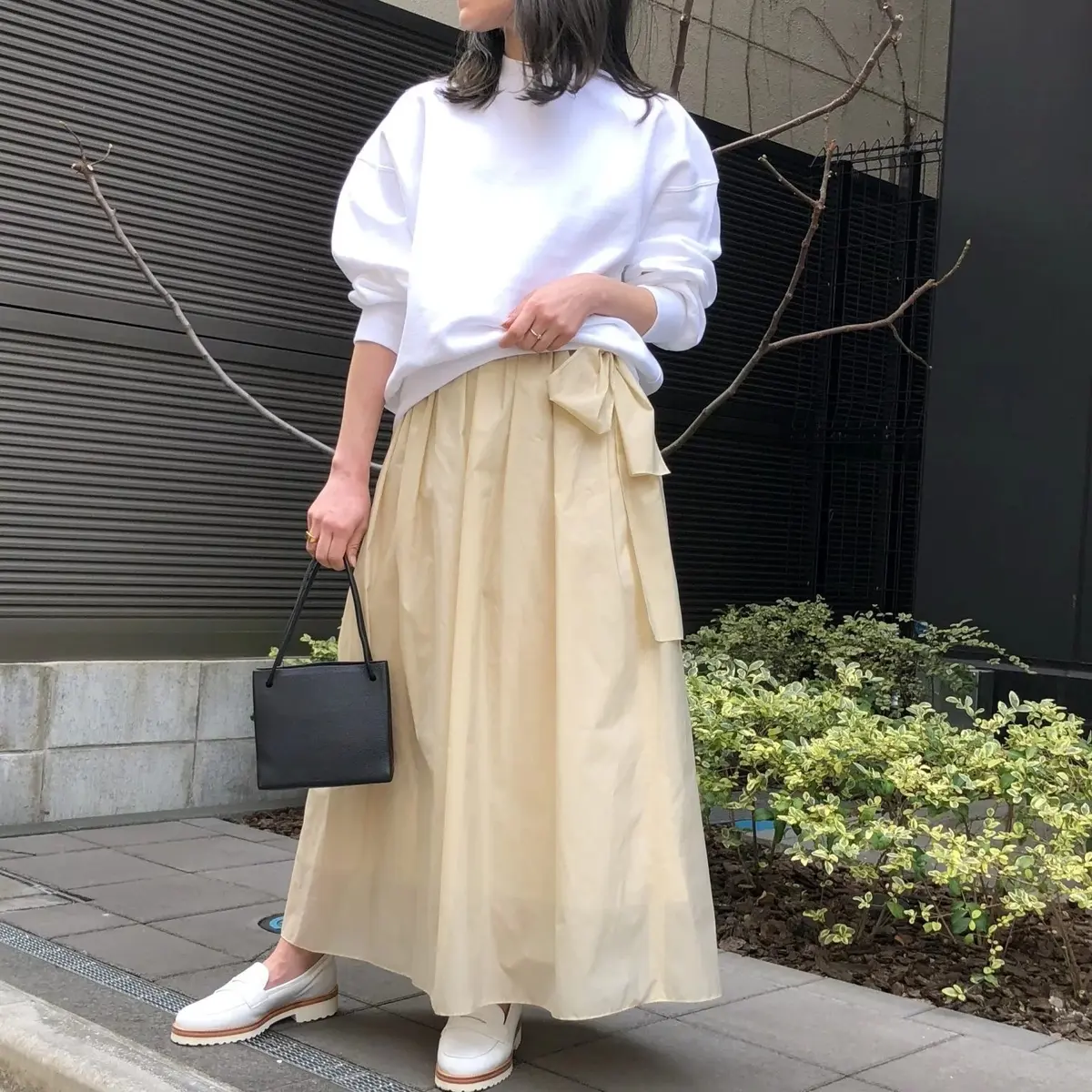 大人の可愛げを演出【50代 春コーデ】村の画像_3