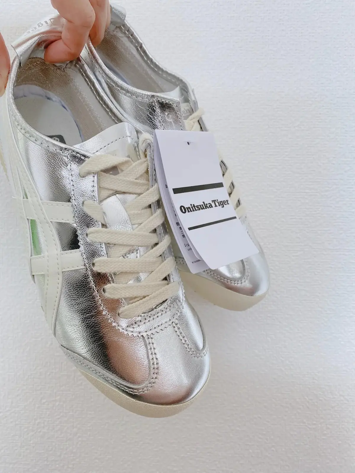 華やかさと軽やかさ両立！冬の足もとをは「の画像_11