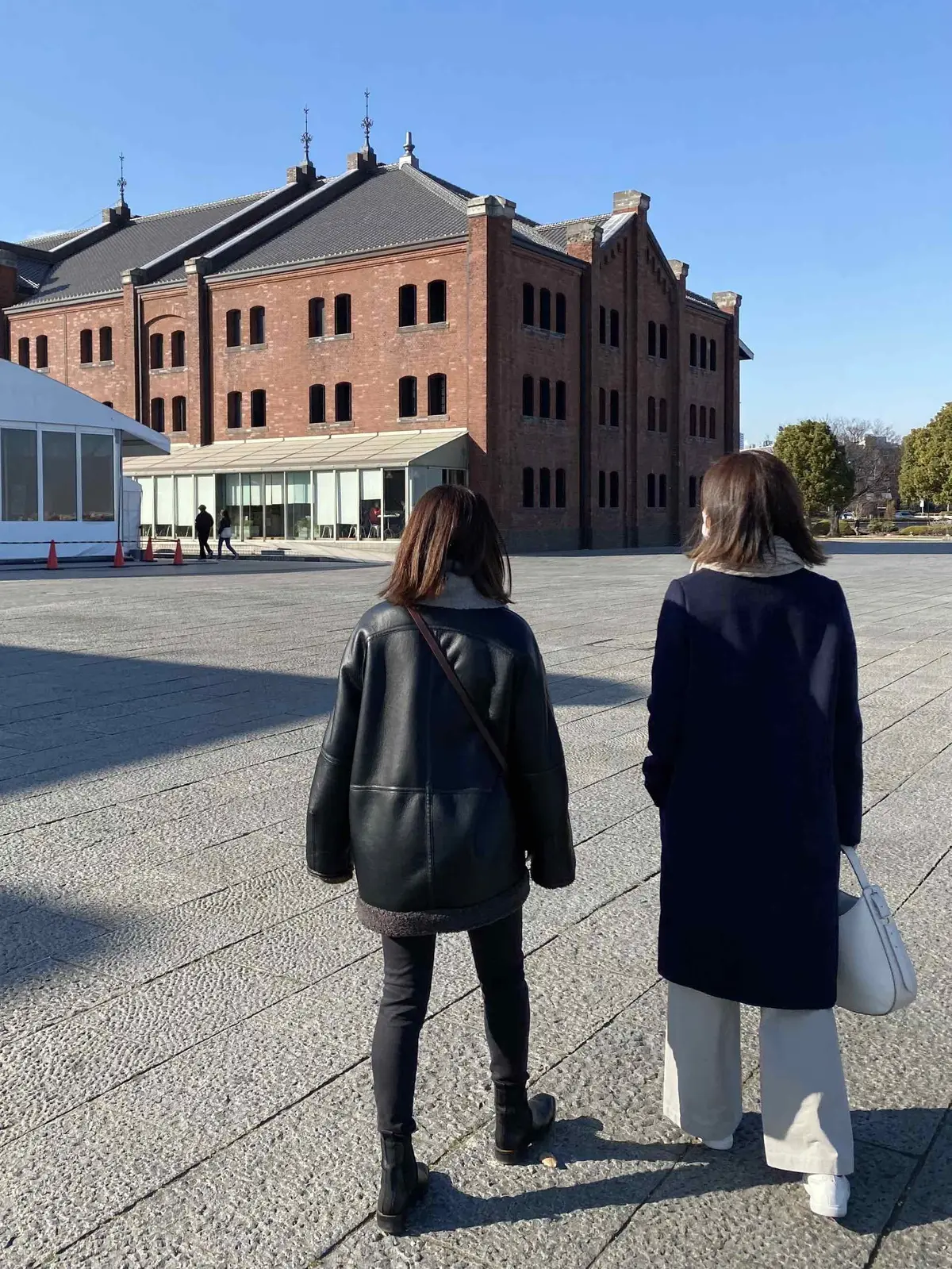 お気に入りのスニーカーで赤煉瓦パークへ。の画像_2