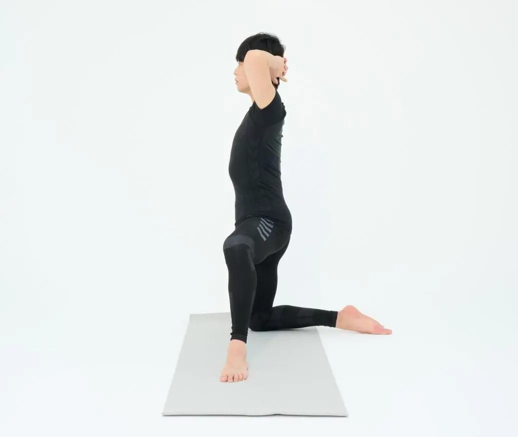 OurAge×Webエクラ　床バレエ_内もも、脇伸ばし_横からチェック