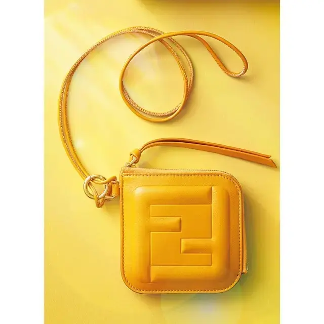 【開運財布2024】ルイ・ヴィトンやエルメスなど辰年の最高ラッキーカラー「イエロー」の財布4選