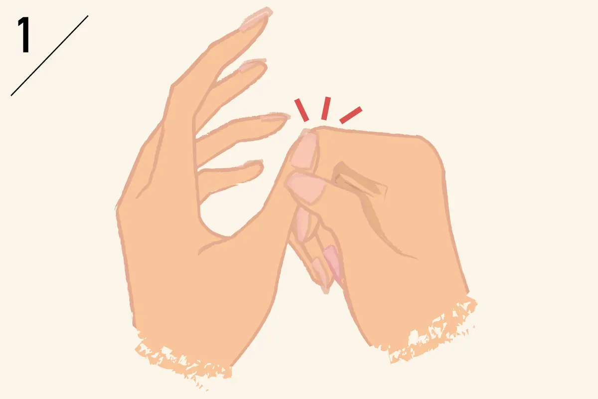 OurAge×Webエクラ  若いときに比べ、爪の根元や周囲の皮膚をしっかりケアすることを心がけて。爪専用のキューティクルオイルを使うのが理想