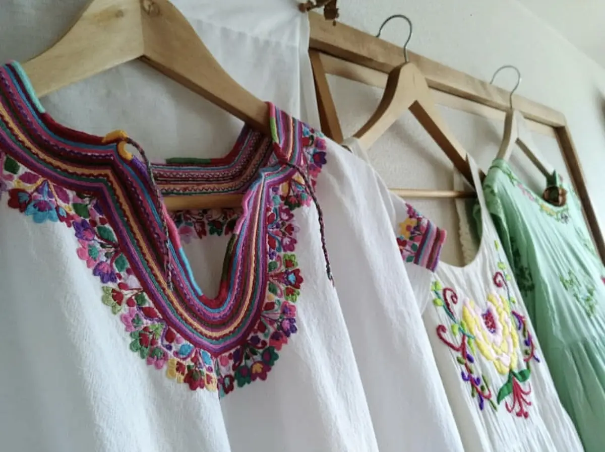 刺繍トップスで、横須賀美術館「糸の世界」の画像_6