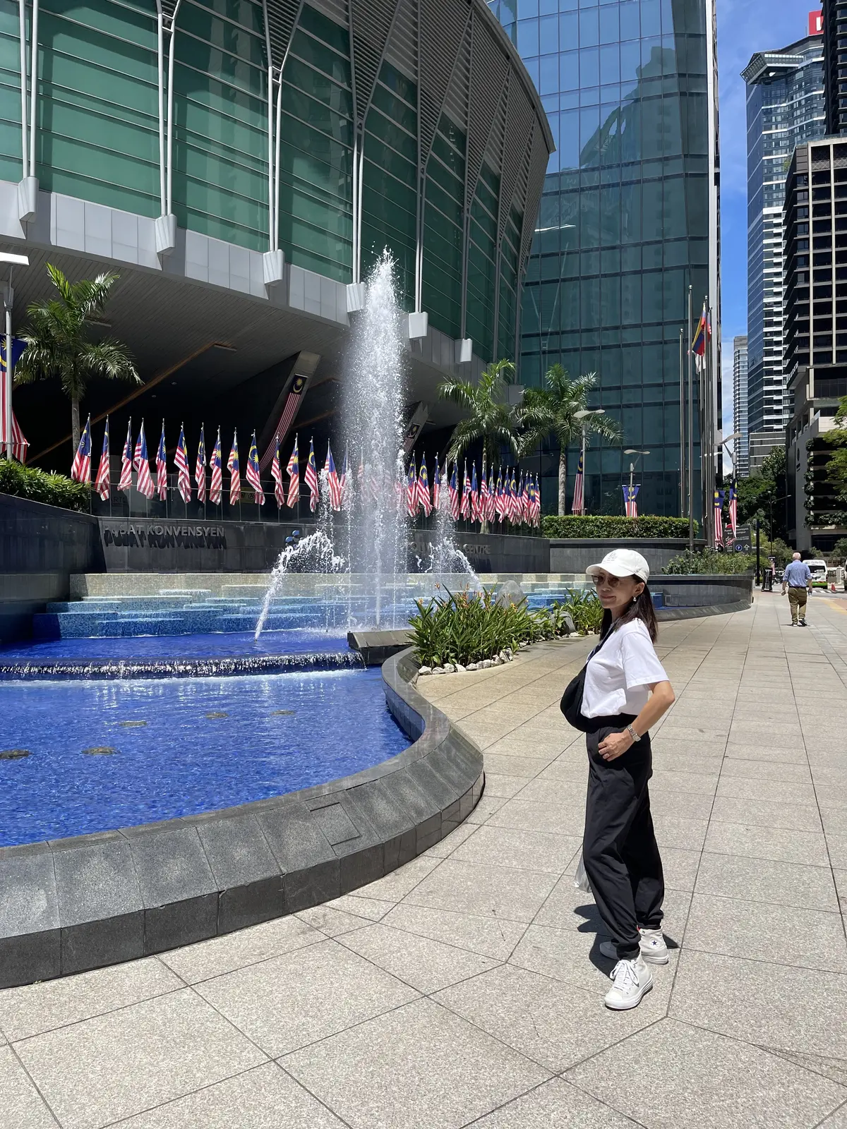 UNIQLOとZARAのモノトーンスタイの画像_4