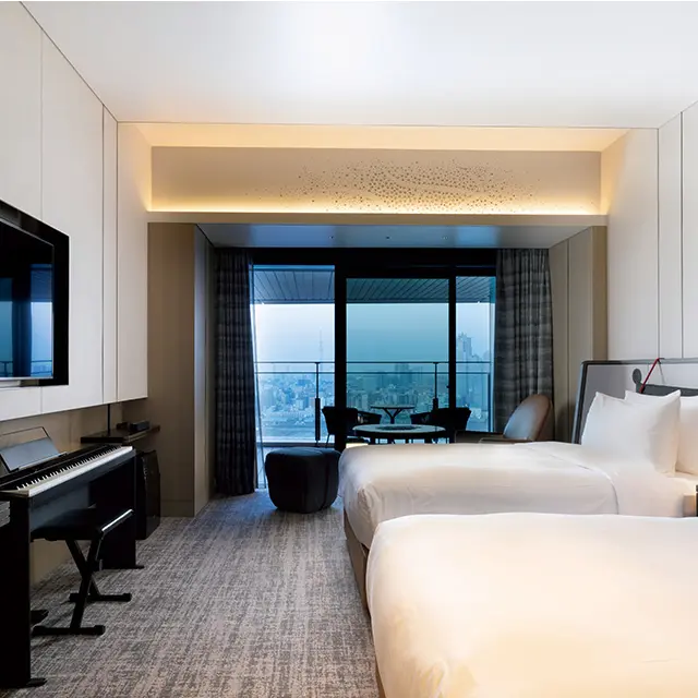 浜離宮を見下ろす「チャプター1」の客室