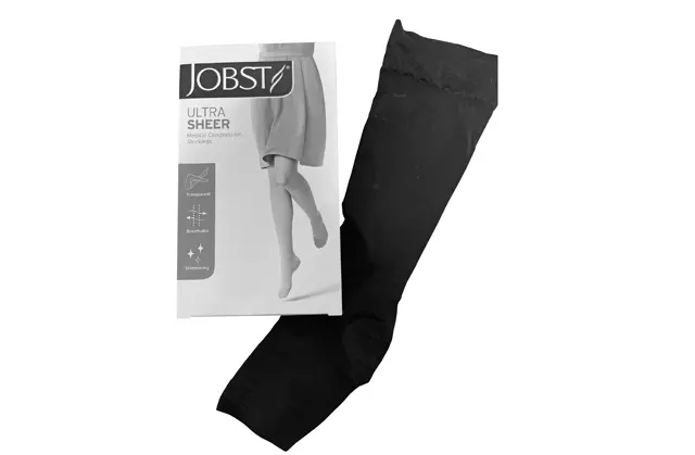 医療用弾性ストッキングで静脈の血流を促進