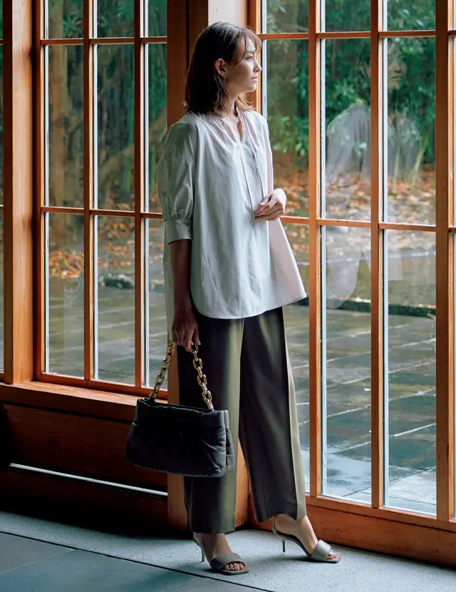 上品な甘さをプラスすればアースカラーコーデが優美に