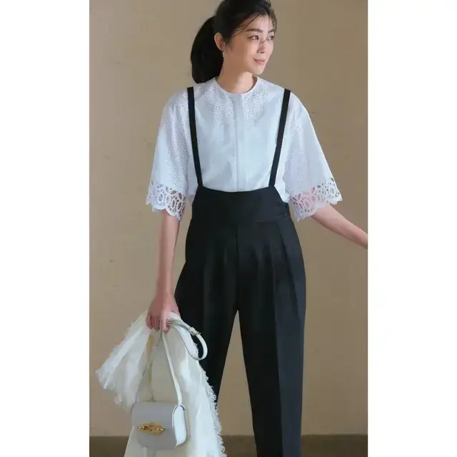 オーセンティックさとモダンさ。相反するテイストのミックスで今どきなムードにシフトする