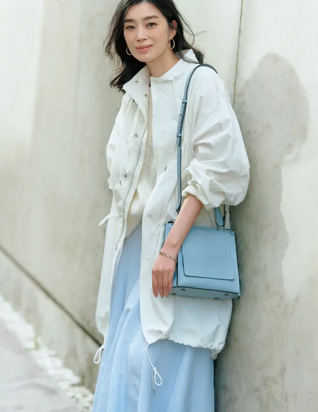 この春欲しい「薄軽スポーティアウター」は、コクーン型・透け素材・きれい色がキーワード