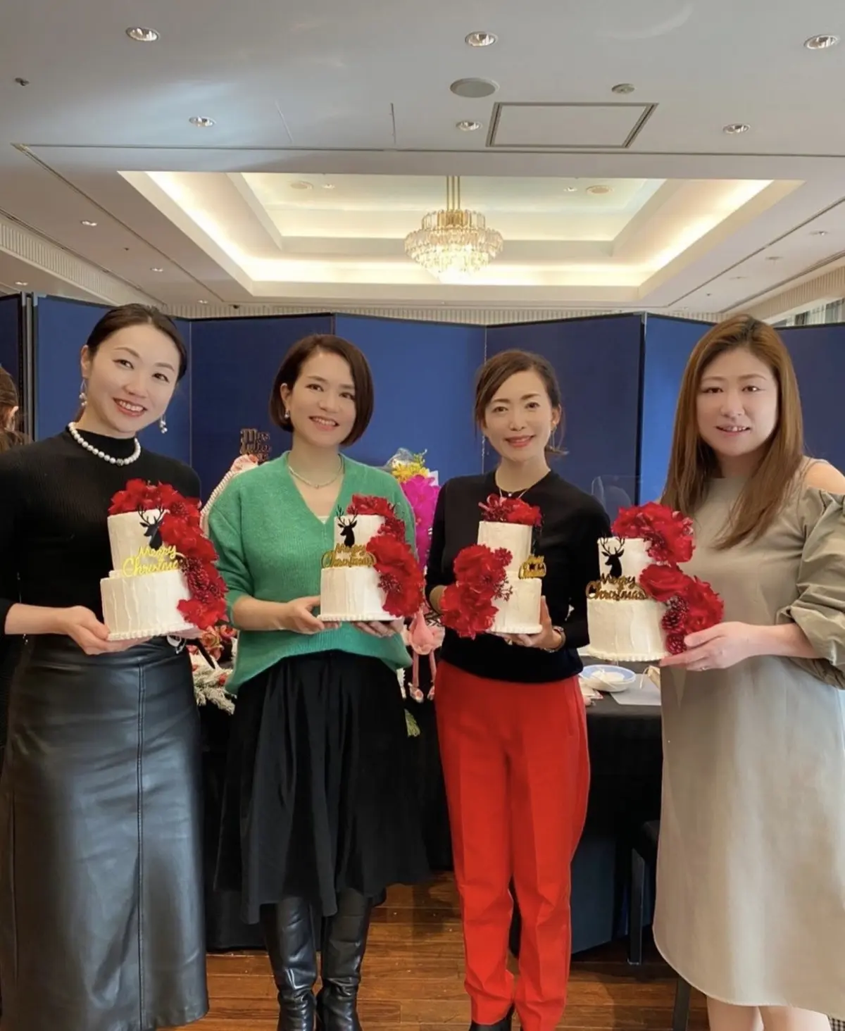 出来上がったクレイケーキを持って記念撮影！