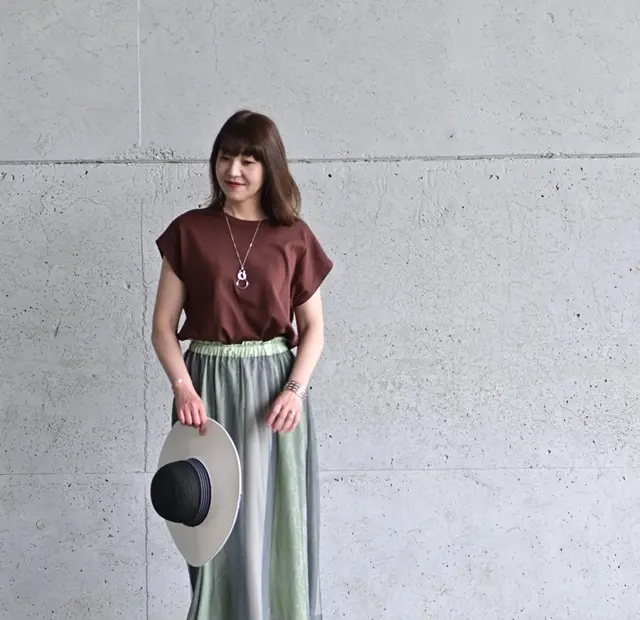 GUのフレンチスリーブTで二の腕カバー