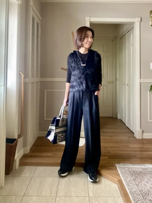 オールブラックコーデの画像_1