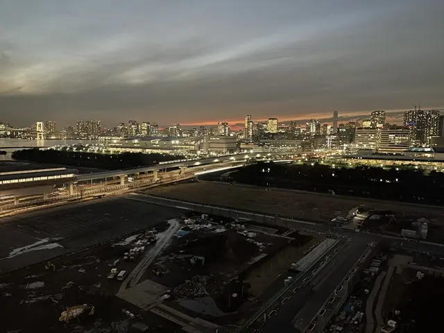 有明ファーイーストビレッジホテルからの夕景