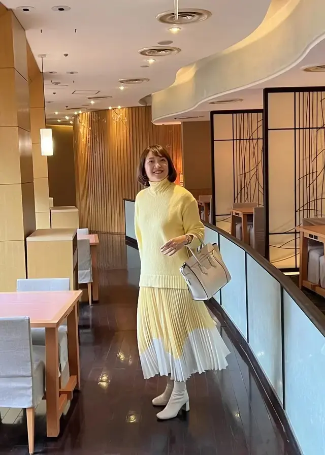 華組　スカートコーデ