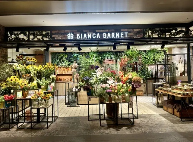 大切な母に贈りたい素敵なフラワーブティッの画像_1