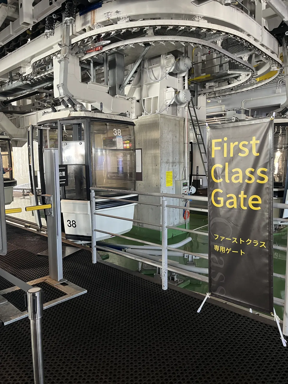 限りなく広がる青い空と白銀の山々、春スキの画像_7