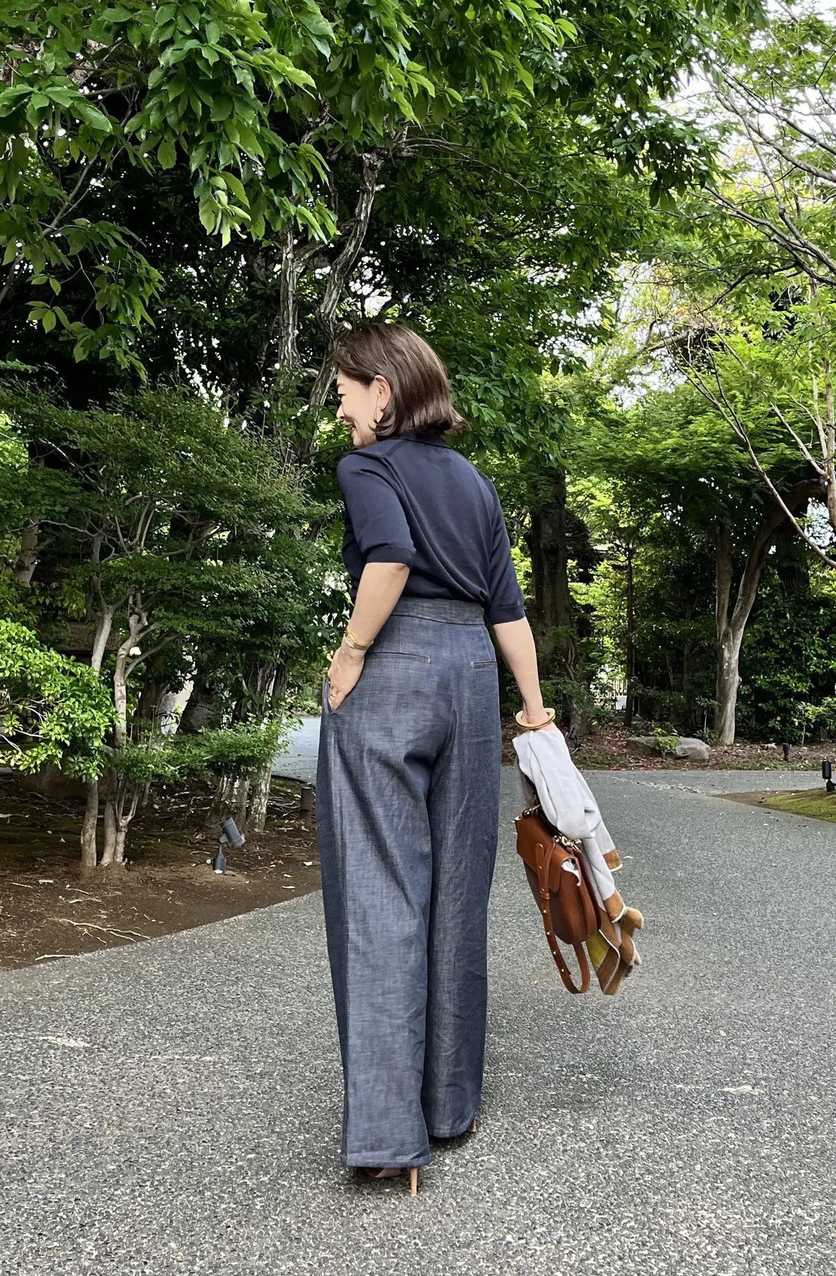 人気ファッションエディター三尋木奈保さんのデニムコーデ