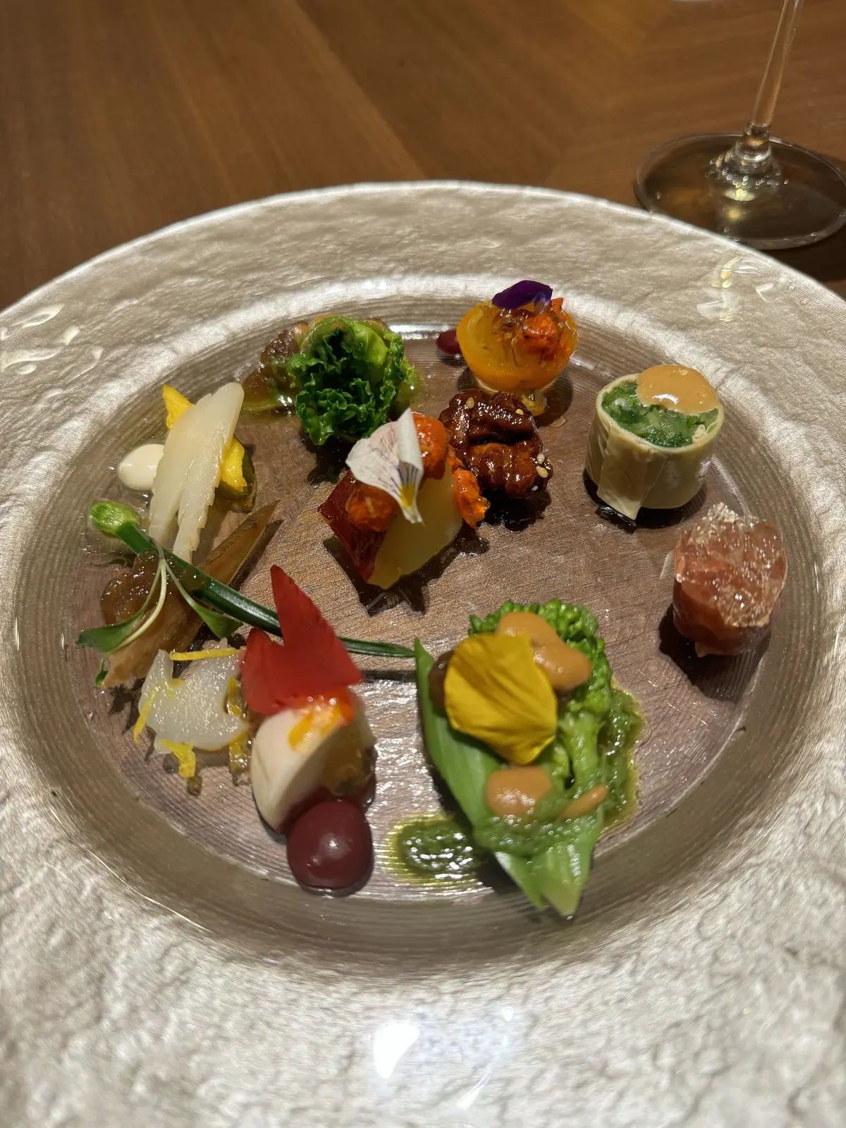 カントニーズ　燕