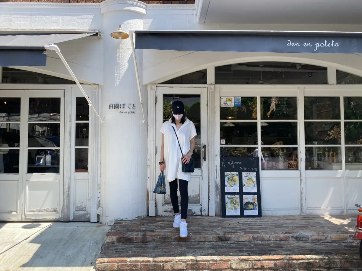 ビッグシルエットのシャツで楽ちんコーデの画像_1