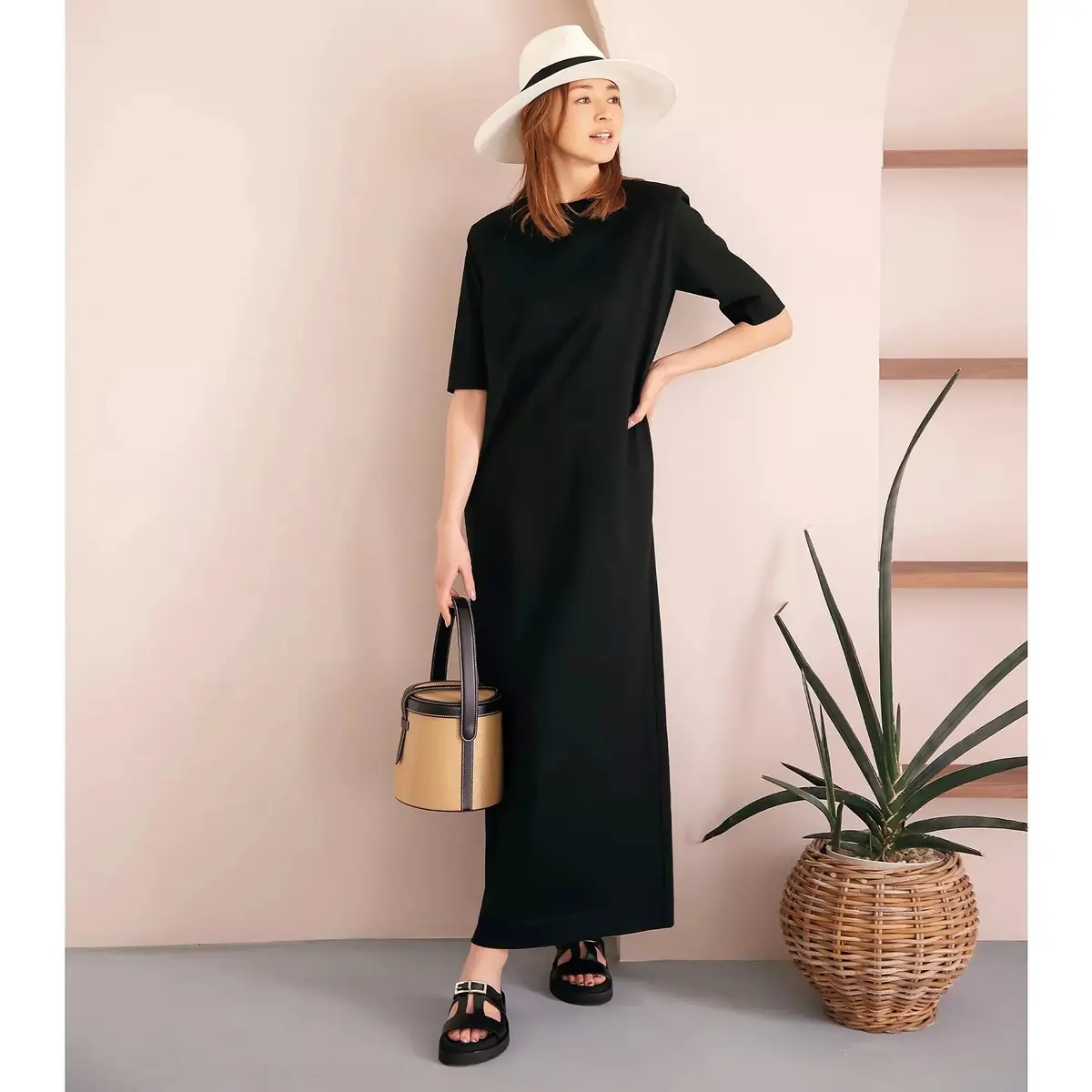 パワーショルダーがカットソードレスをモードに格上げ