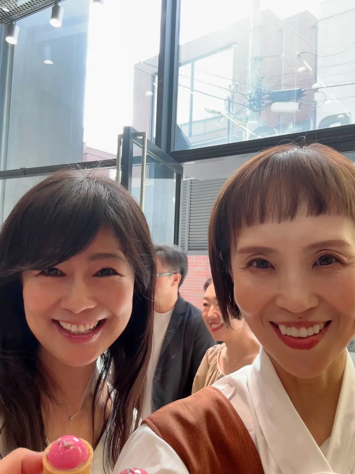 アスペジ、ASPESI、ASPESI青山店、オシャレ、モダン、建物、エクラ華組、華組、エクラJマダム、Jマダム、店内、イベント、エクラ&ASPESIショップイベント、とも子、アップ写真