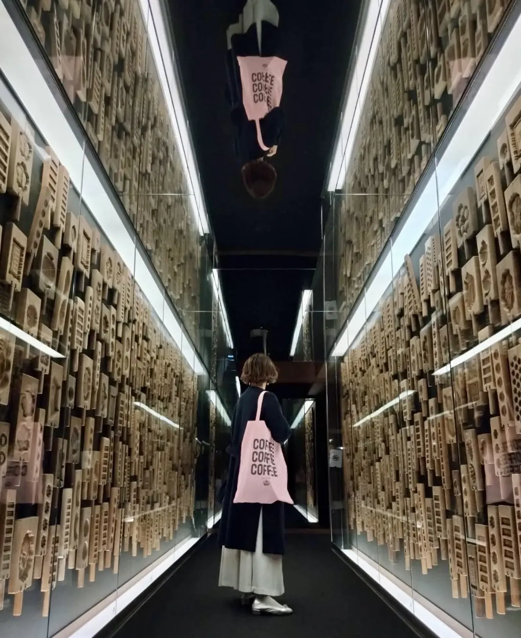 サクラ色ニットで金沢。の画像_11