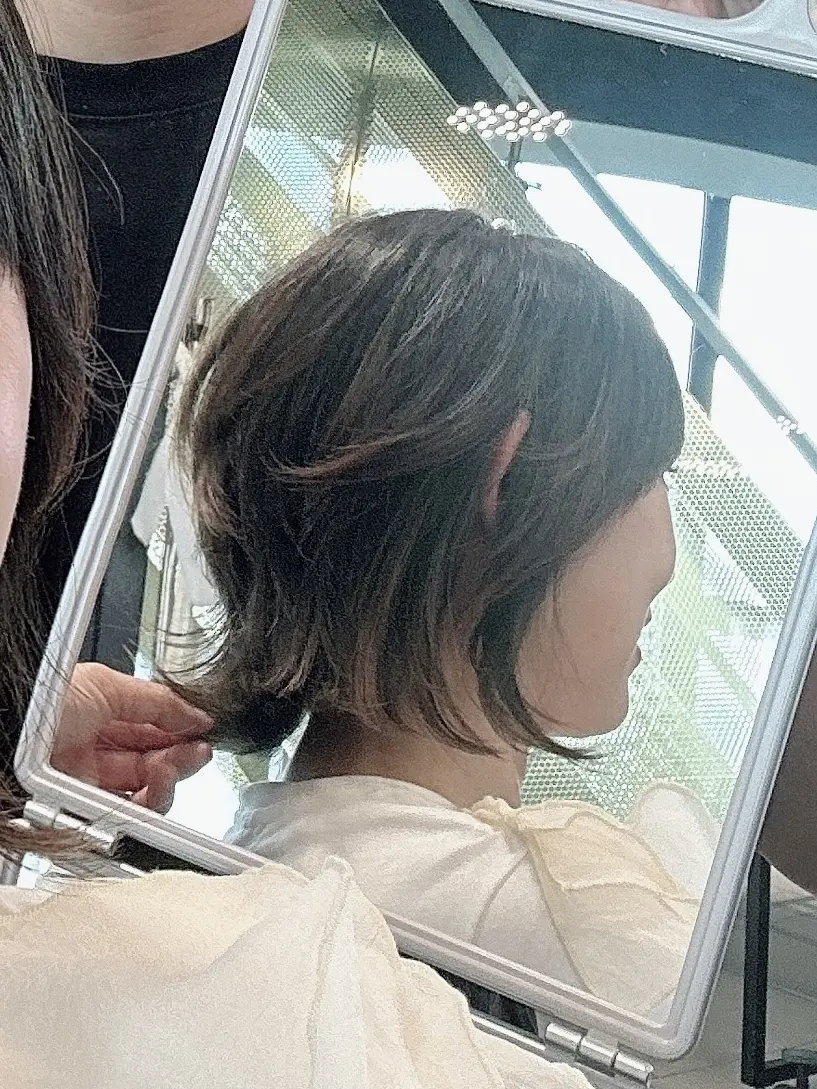 【50代の夏ヘア】帽子も似合うくびれミデの画像_4