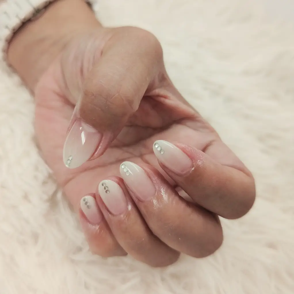 ホワイトグラデ