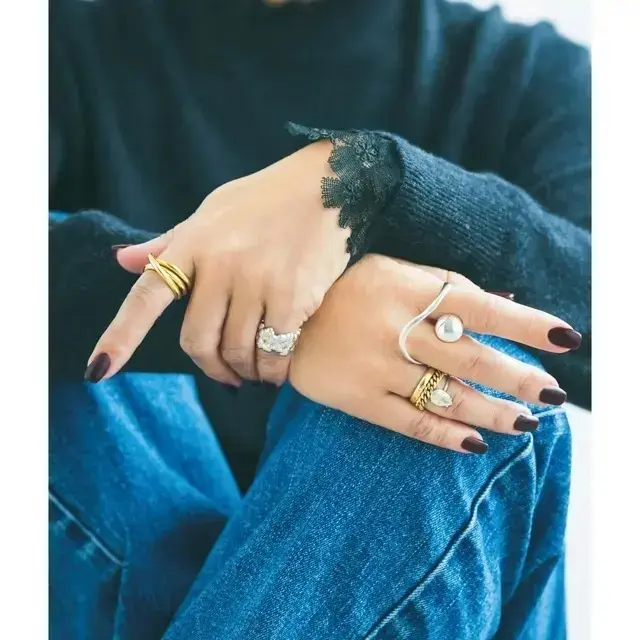 リングって、ふだんは結婚指輪＋1個くらいですよね。