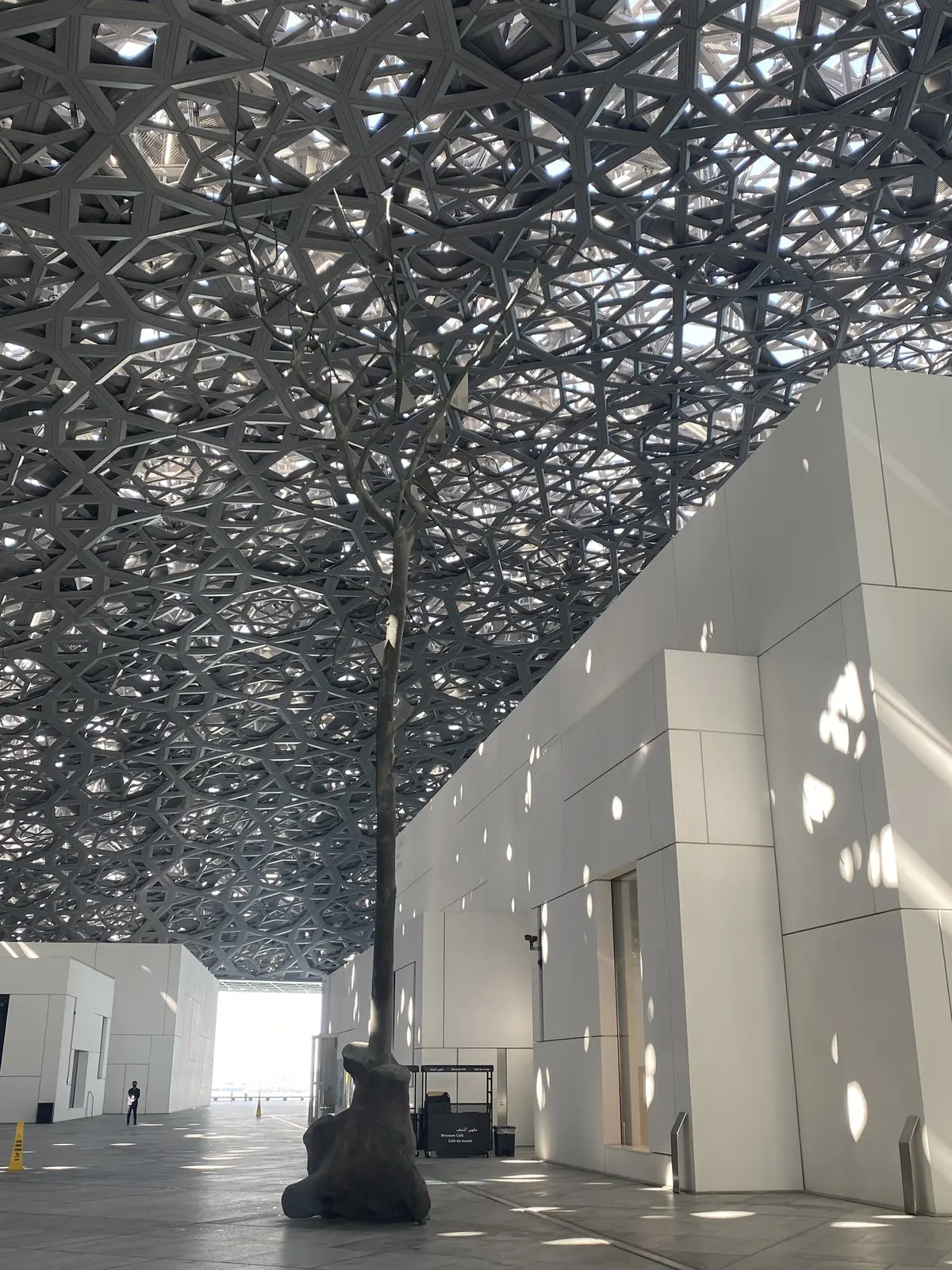 UAEアブダビ・宝の宝庫ルーブル美術館への画像_5