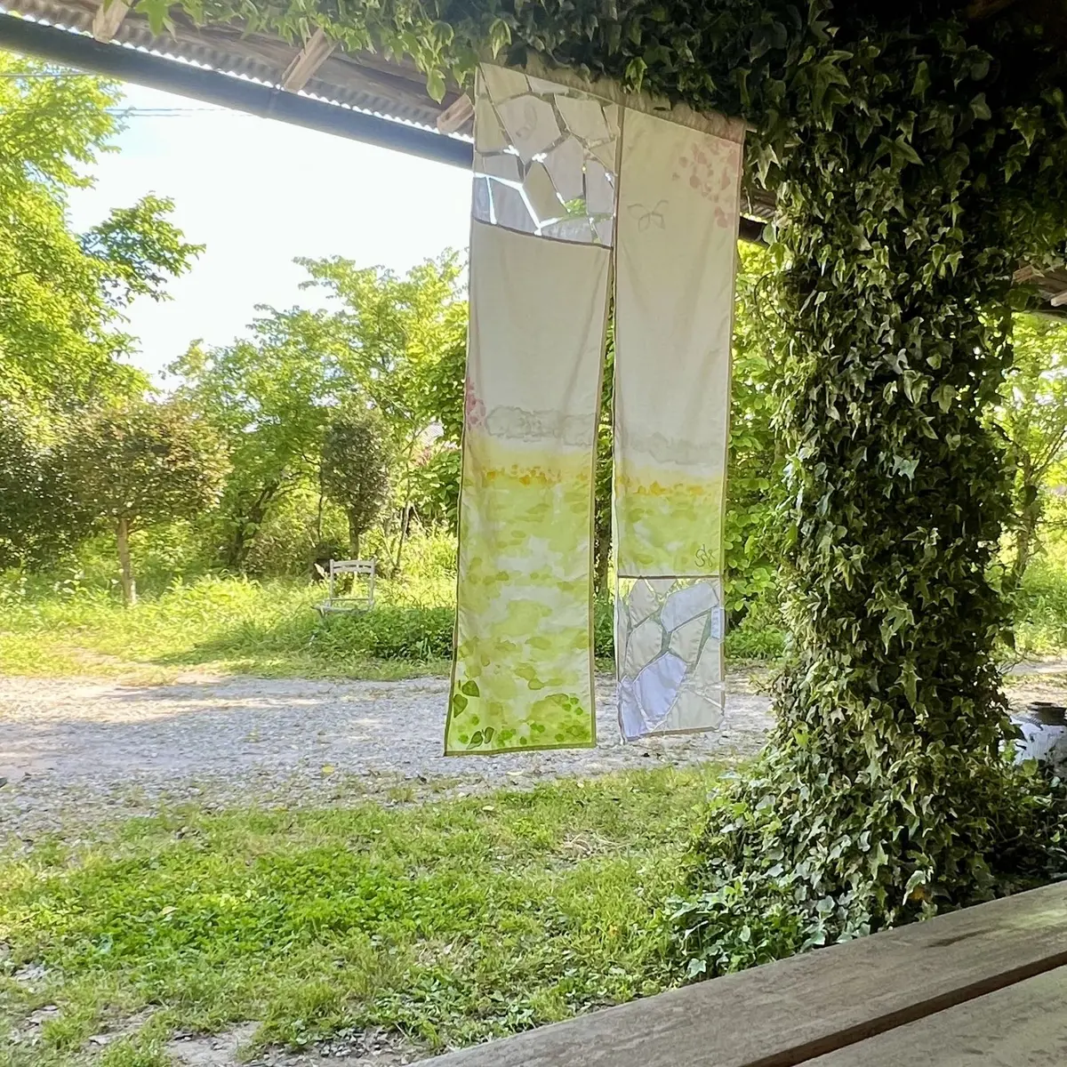 千葉にあるカフェ「Coffee HUG」外の席から見える風景