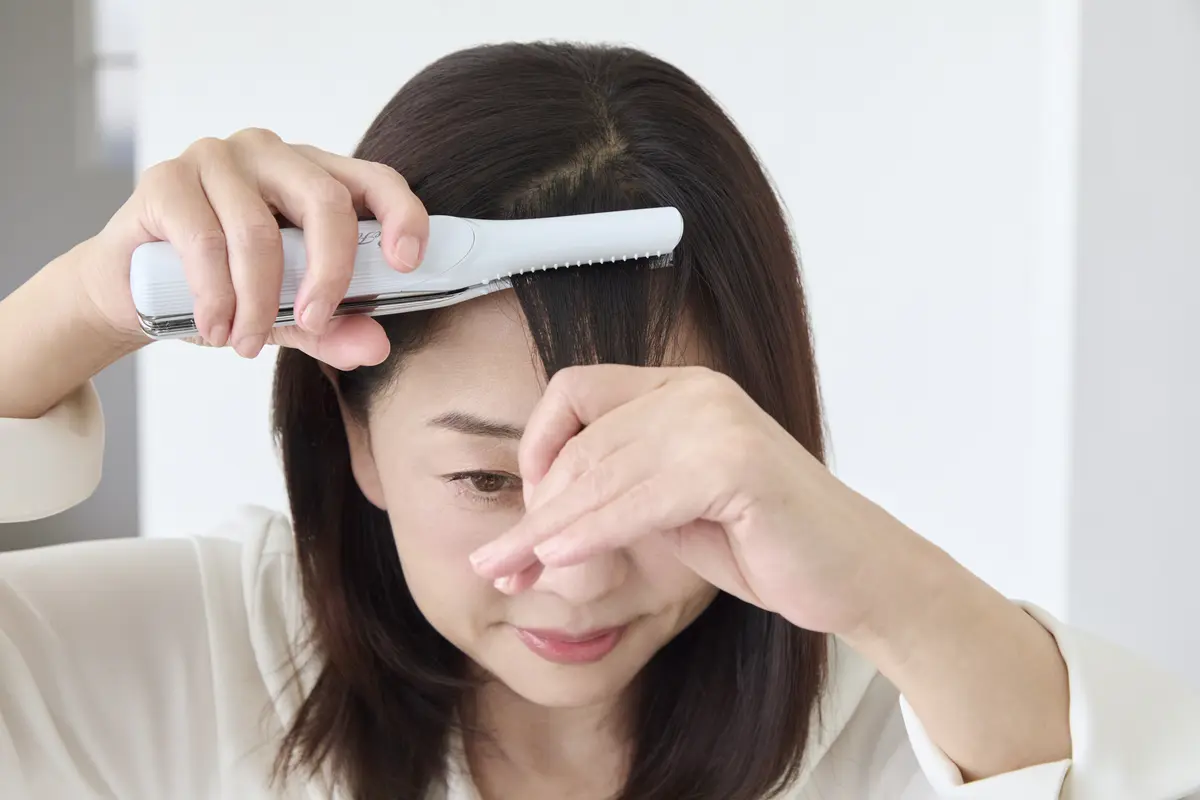 美容ジャーナリスト天野佳代子さん　外出時　やり方　ヘアスタイル　ヘアアイロン