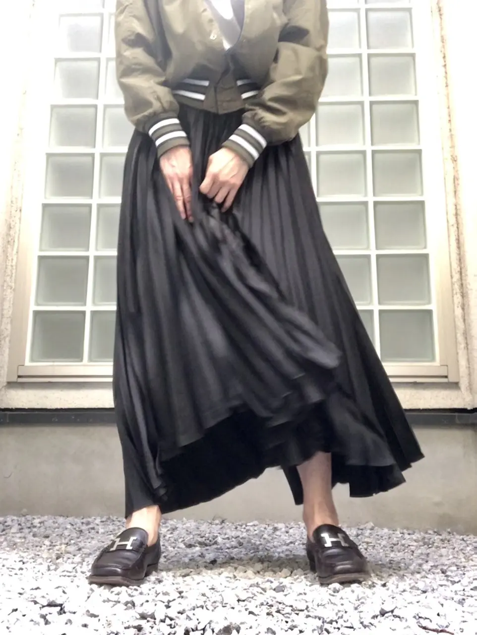 ローファーをプリーツとコーデ